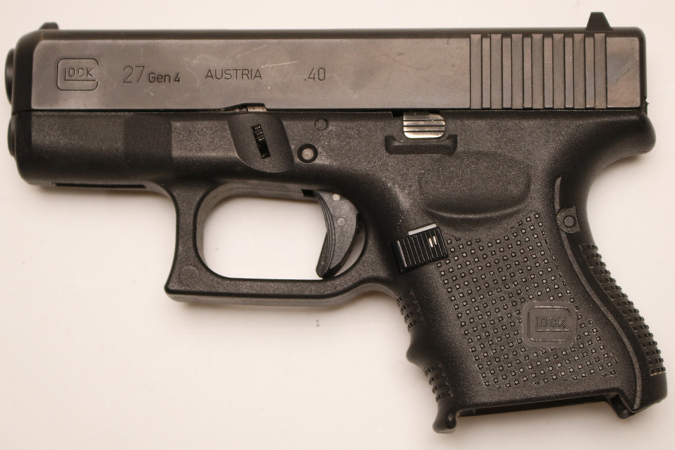 GLOCK 27 Gen 4 40 S&W Used Police Trade-In Pistol (Magazine Not Included)